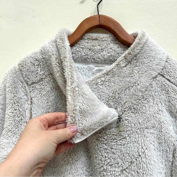 St John's Bay Active Short Pile Faux Fur Fleece Moto Pullover Sweater, Size M - Picture 5 of 15